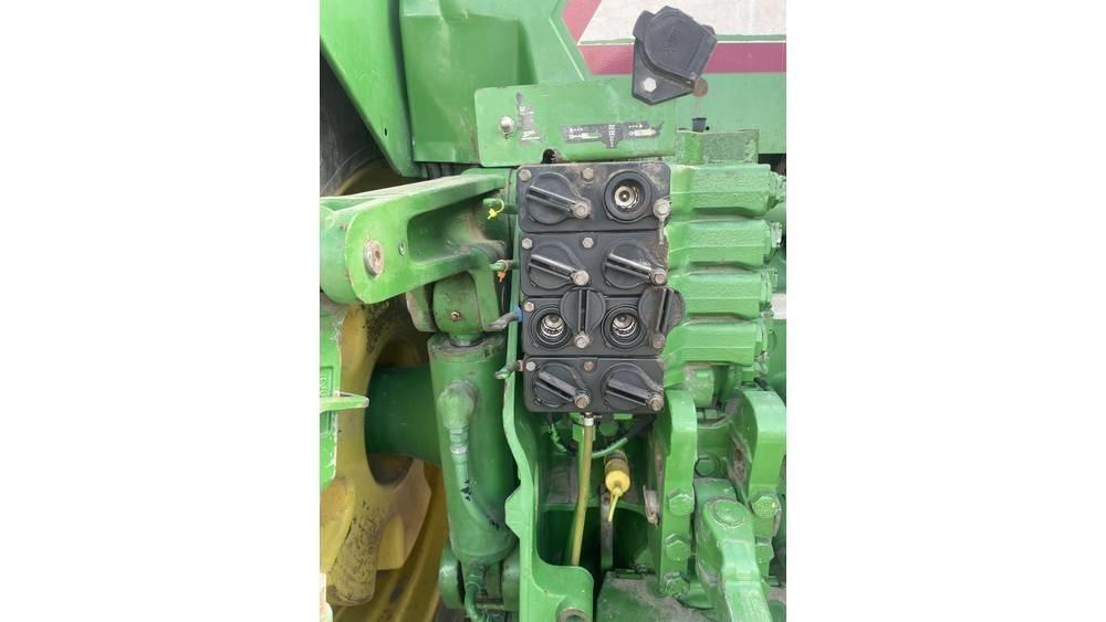 John Deere 8410 Traktorok