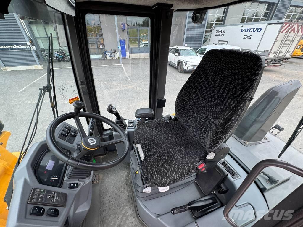 Volvo L 35 G Gumikerekes homlokrakodók