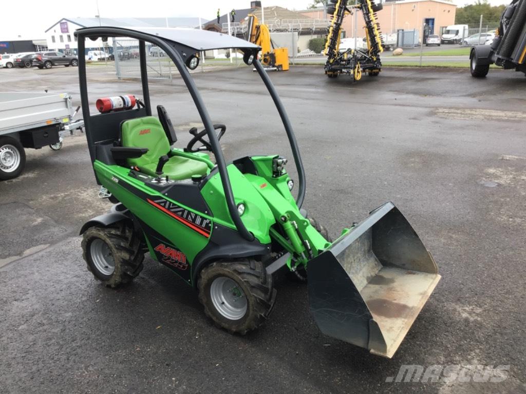 Avant 225 Univerzális rakodók