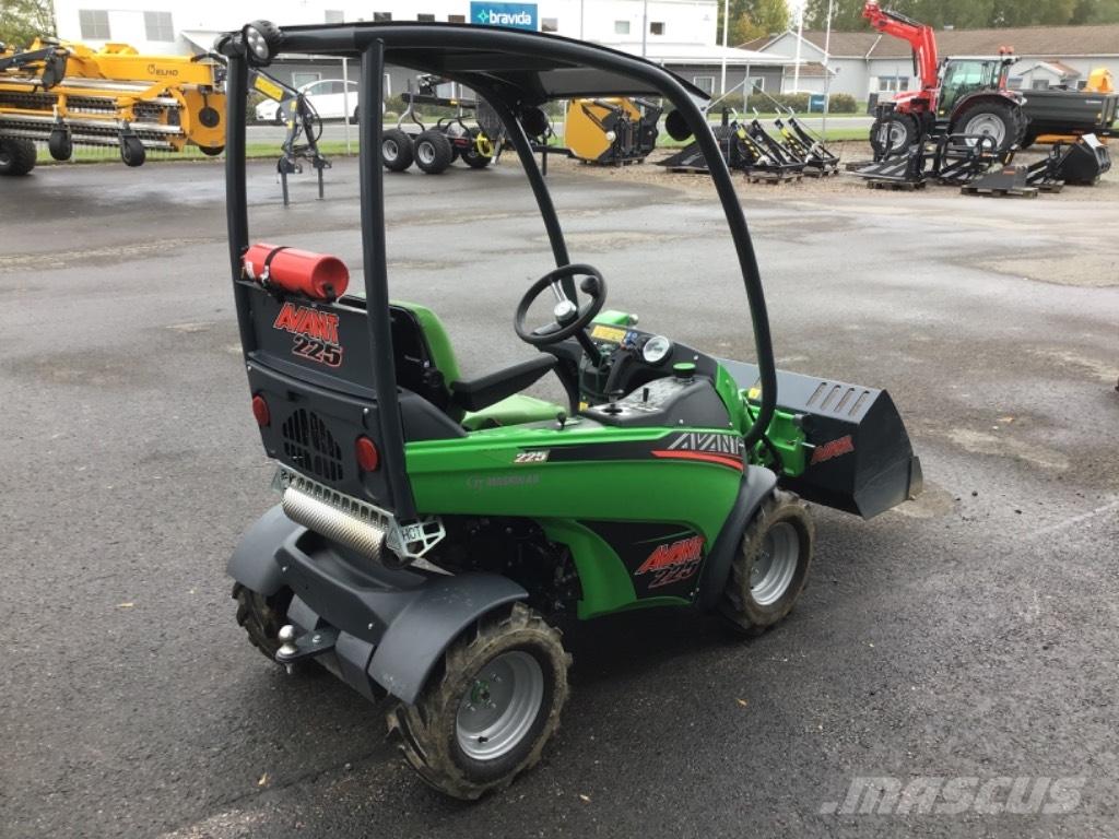 Avant 225 Univerzális rakodók