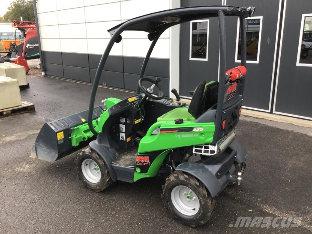 Avant 225 Univerzális rakodók