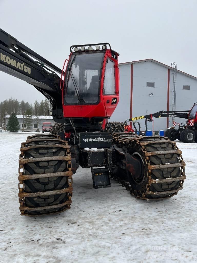 Komatsu 911.6 Betakarítók