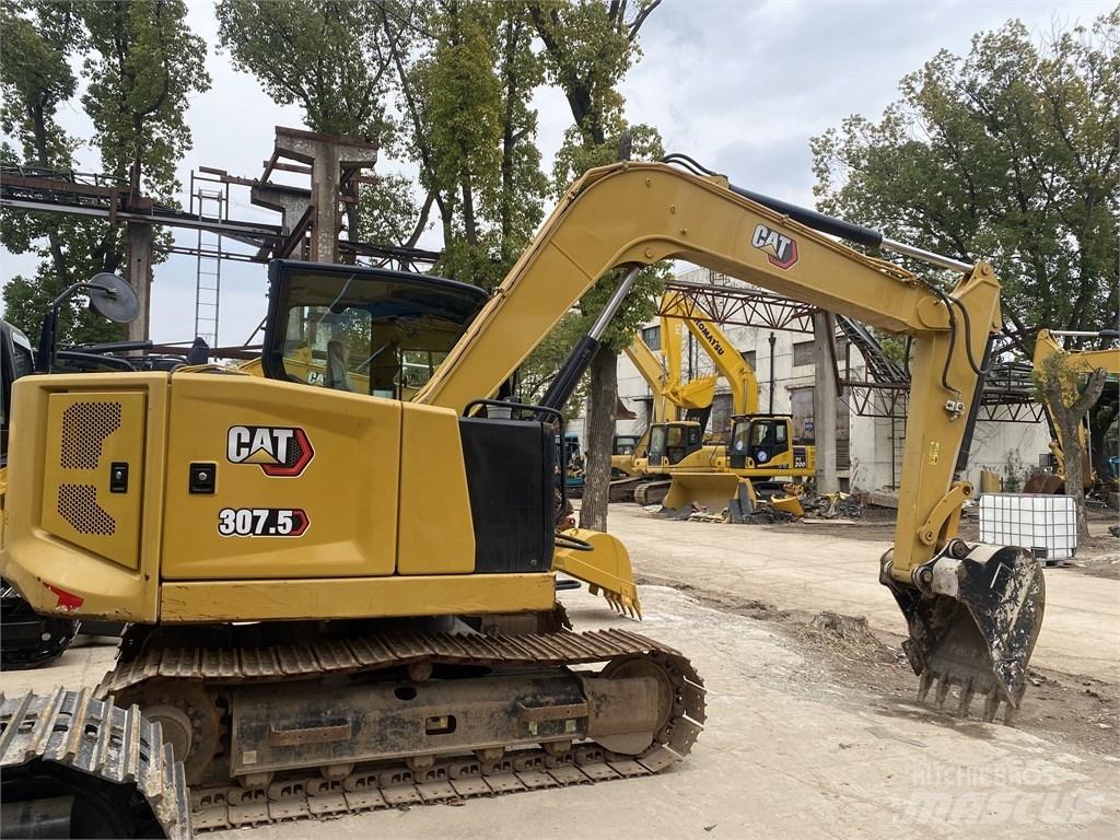 CAT 307.5 Közepes (midi) kotrók 7 t - 12 t