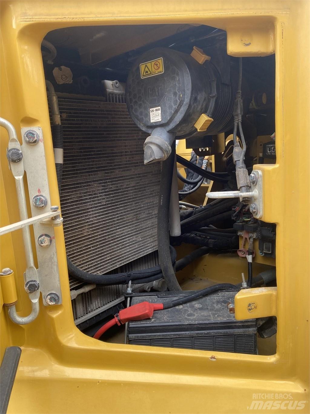 CAT 307.5 Közepes (midi) kotrók 7 t - 12 t