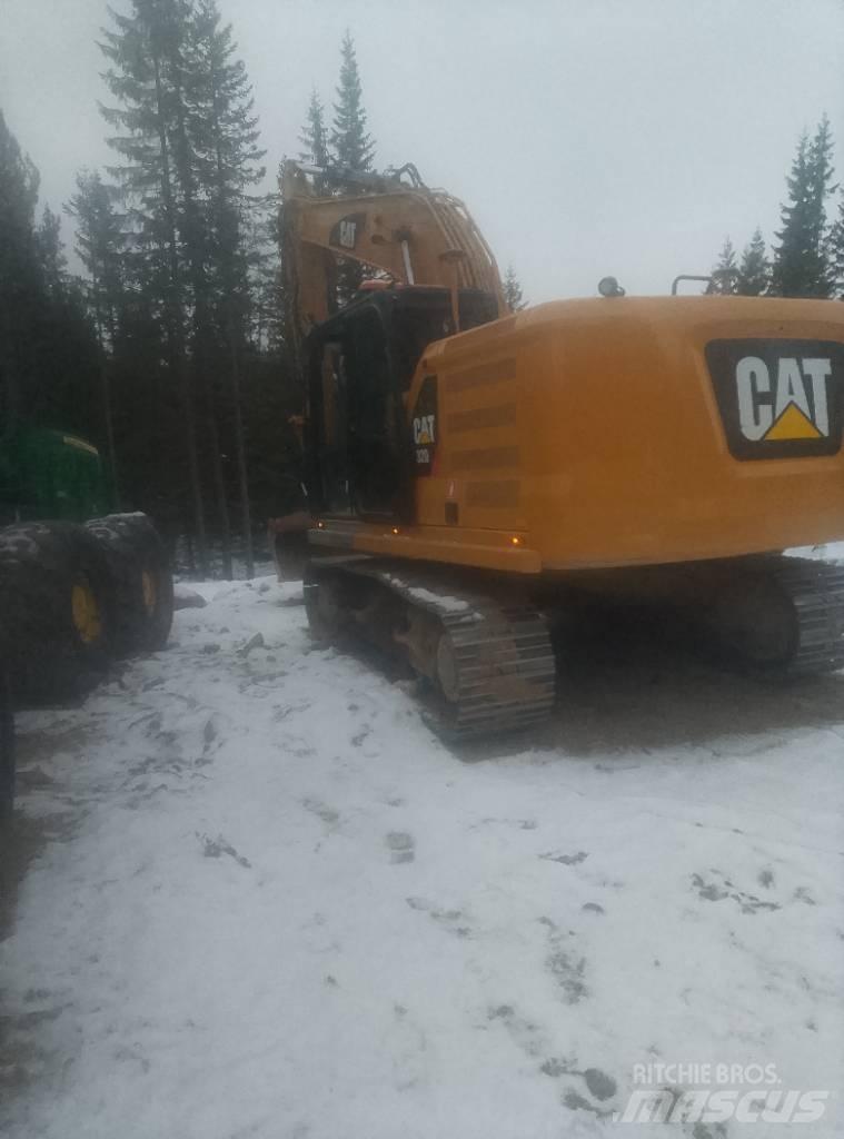 CAT 320 Lánctalpas kotrók