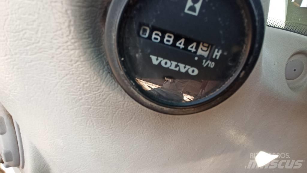 Volvo EC 240 C L Lánctalpas kotrók