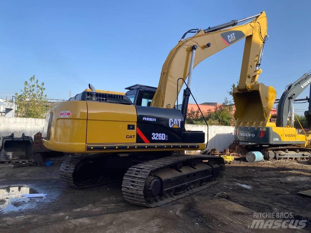 CAT 326 D2L Lánctalpas kotrók