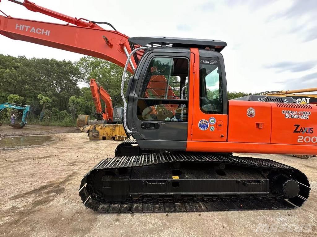 Hitachi ZX 200 Mini kotrók < 7t