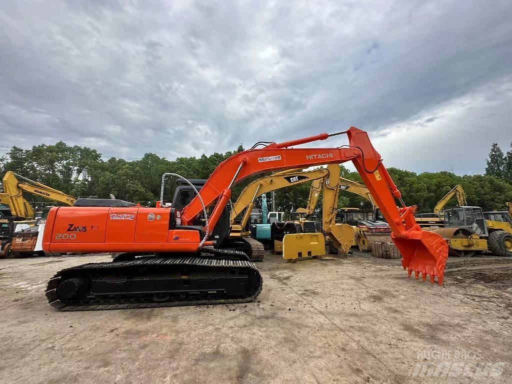 Hitachi ZX 200 Mini kotrók < 7t