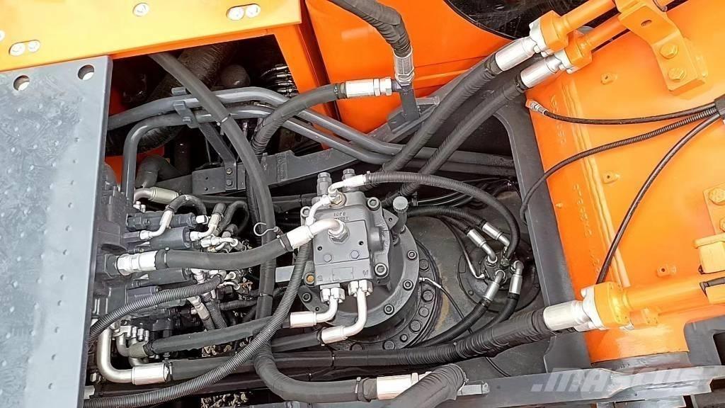 Doosan DX 225 LC Lánctalpas kotrók