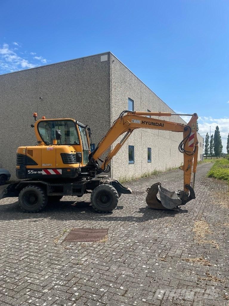 Hyundai 55w9a Gumikerekes kotrók