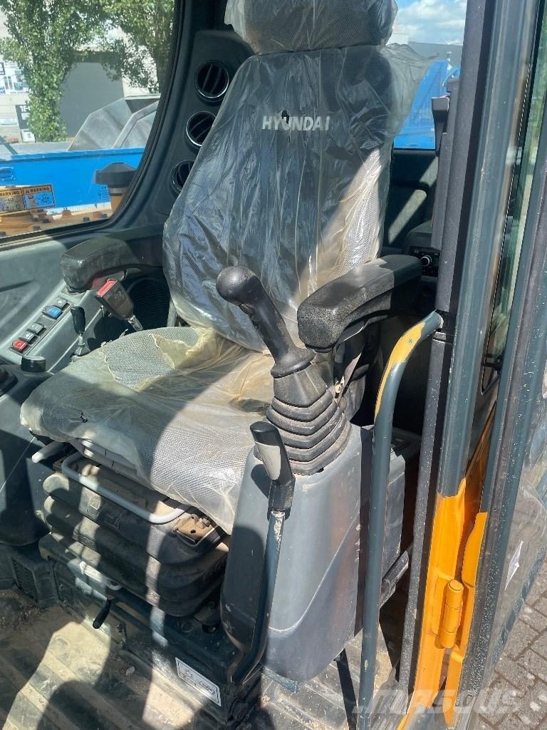 Hyundai 55w9a Gumikerekes kotrók