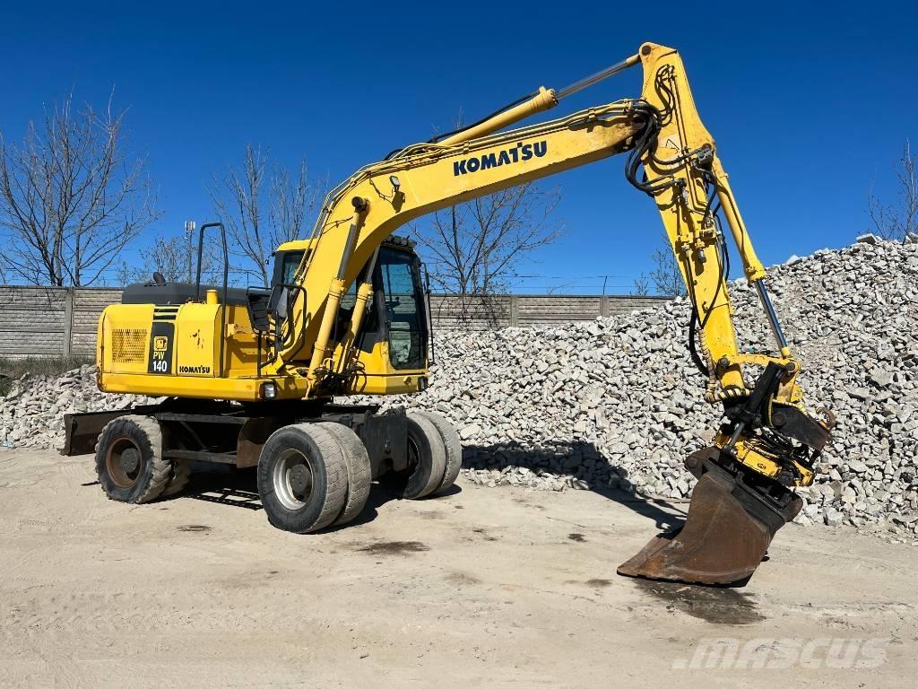 Komatsu PW 140-7 Gumikerekes kotrók