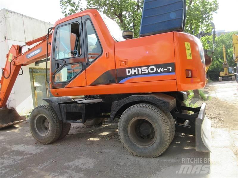 Doosan DH150W-7 Gumikerekes kotrók