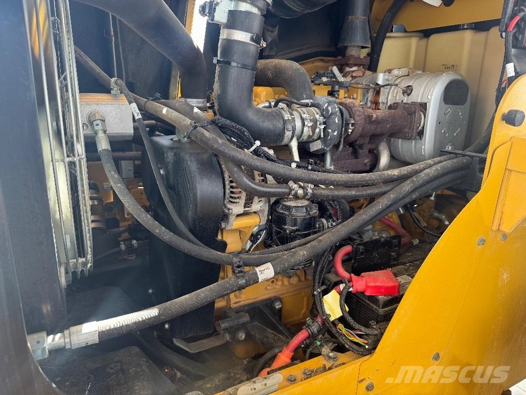CAT 914 K Gumikerekes homlokrakodók