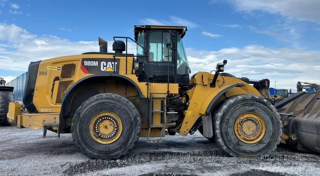 CAT 980 M Gumikerekes homlokrakodók