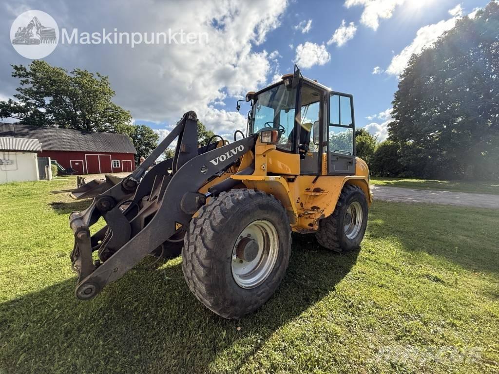 Volvo L 40 B Gumikerekes homlokrakodók