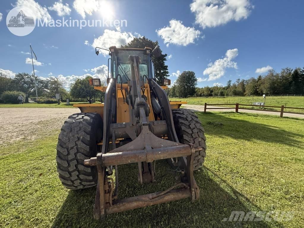 Volvo L 40 B Gumikerekes homlokrakodók