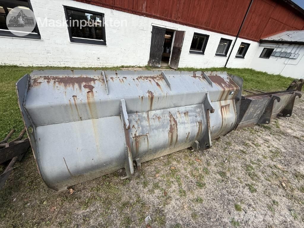 Volvo L 40 B Gumikerekes homlokrakodók