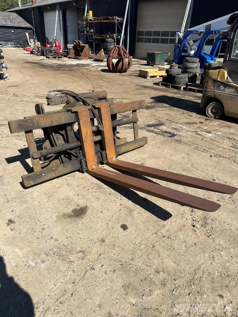  Andet 360 rotator Villák