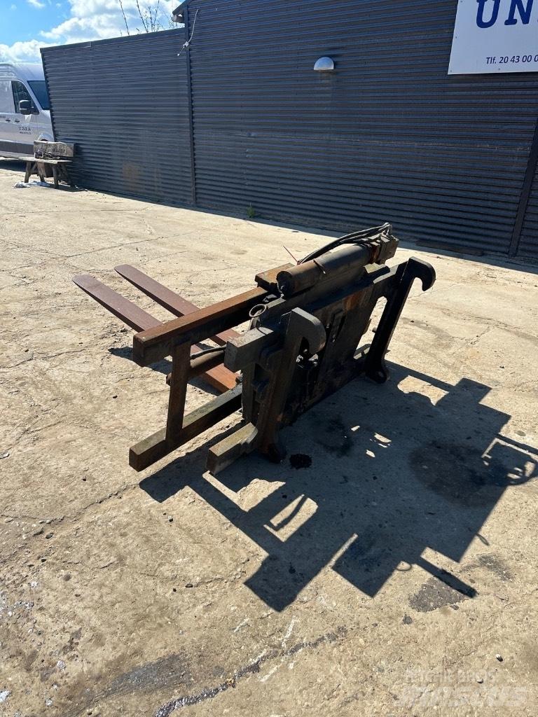  Andet 360 rotator Villák