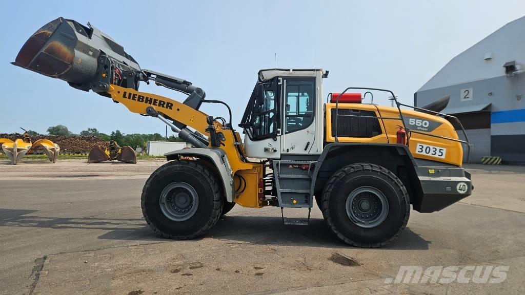 Liebherr L 550 Gumikerekes homlokrakodók