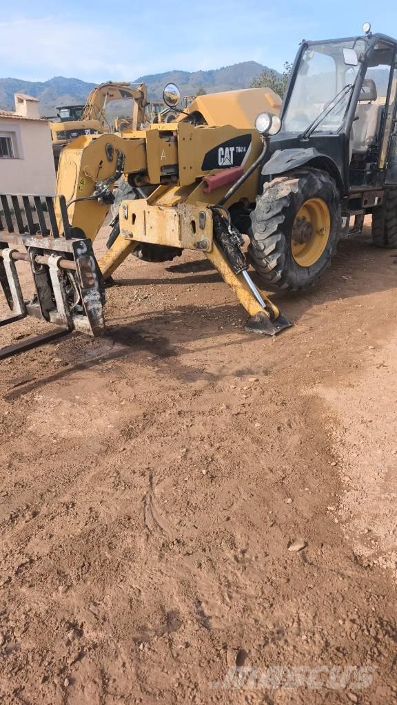 CAT TH 414 Teleszkópos rakodók