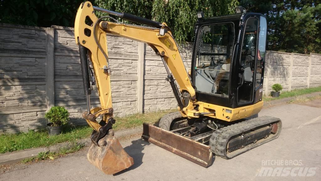 CAT 302.7 D Közepes (midi) kotrók 7 t - 12 t