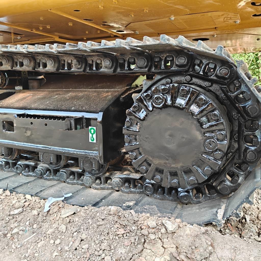 CAT 323D2L Lánctalpas kotrók