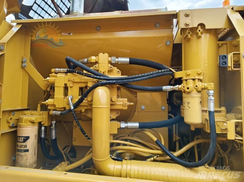 CAT 325 B L Lánctalpas kotrók