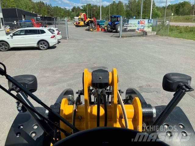 JCB 409 Gumikerekes homlokrakodók