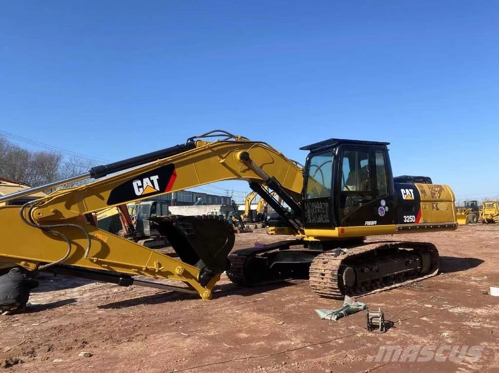 CAT 325D Lánctalpas kotrók