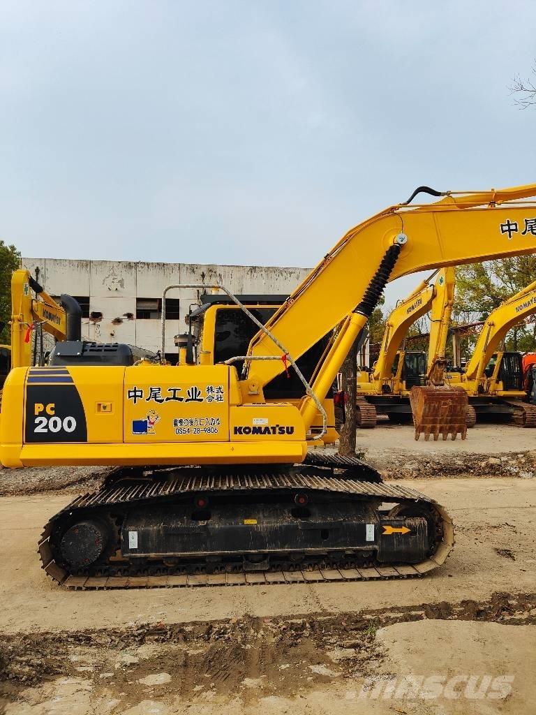 Komatsu PC200 Lánctalpas kotrók