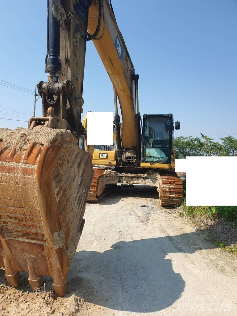 CAT 330F Lánctalpas kotrók