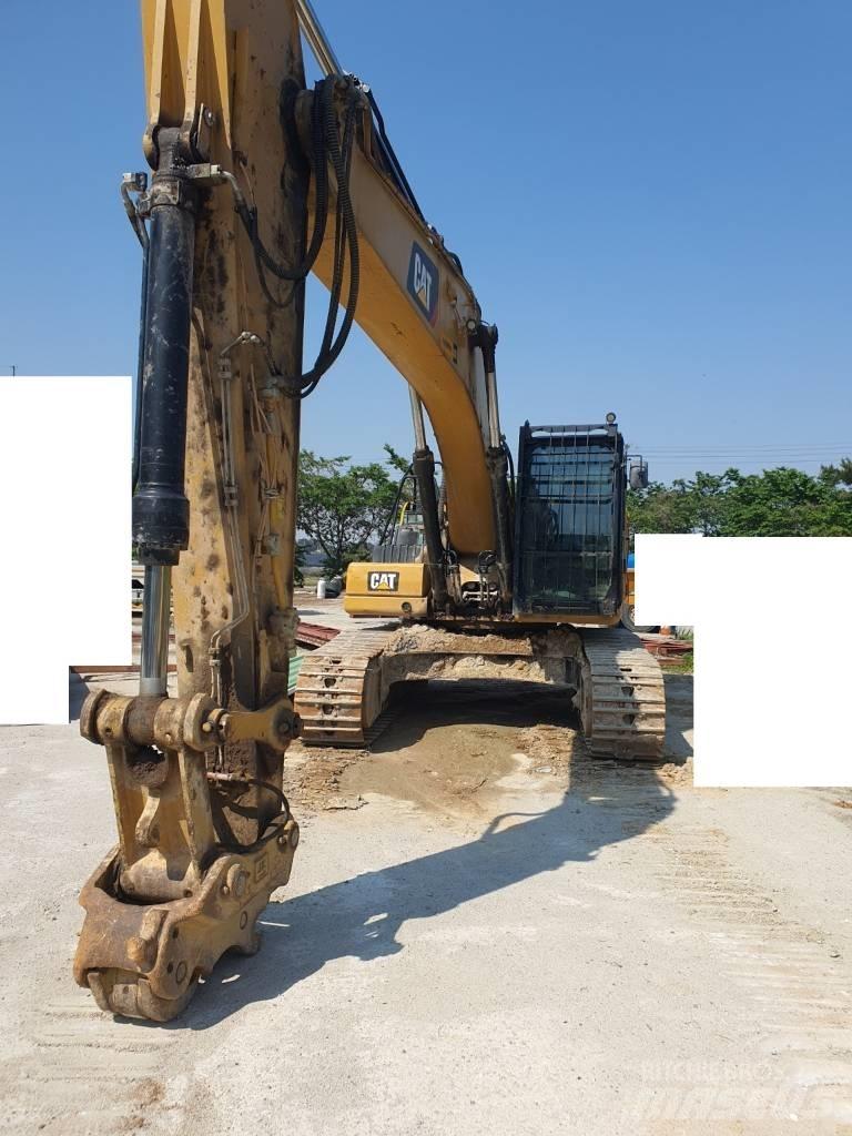 CAT 330F Lánctalpas kotrók
