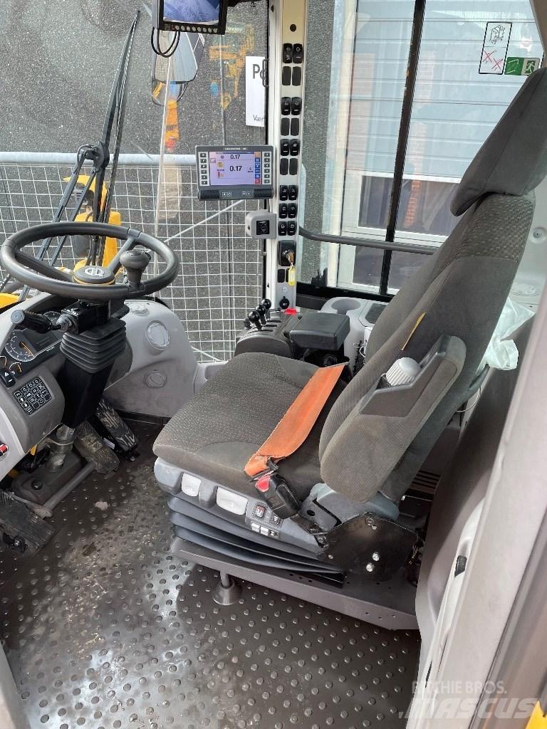 Volvo L90H Gumikerekes homlokrakodók