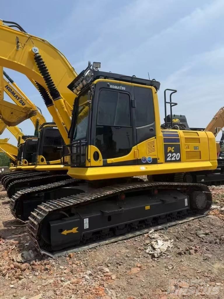 Komatsu 220LC-8 Lánctalpas kotrók