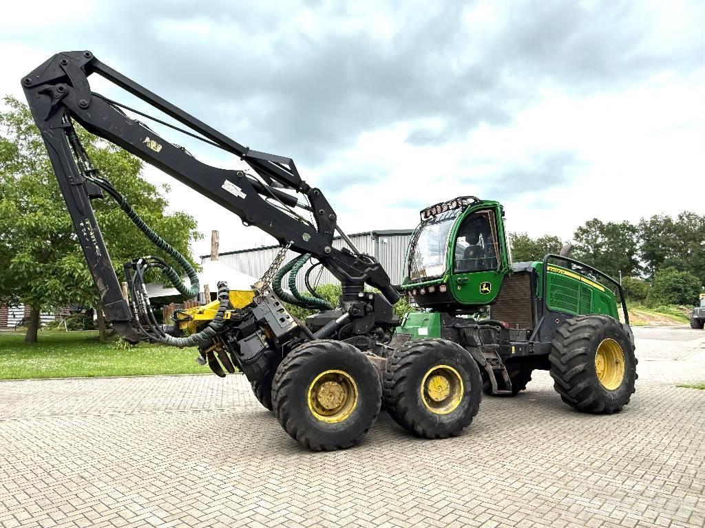 John Deere 1470 G Betakarítók