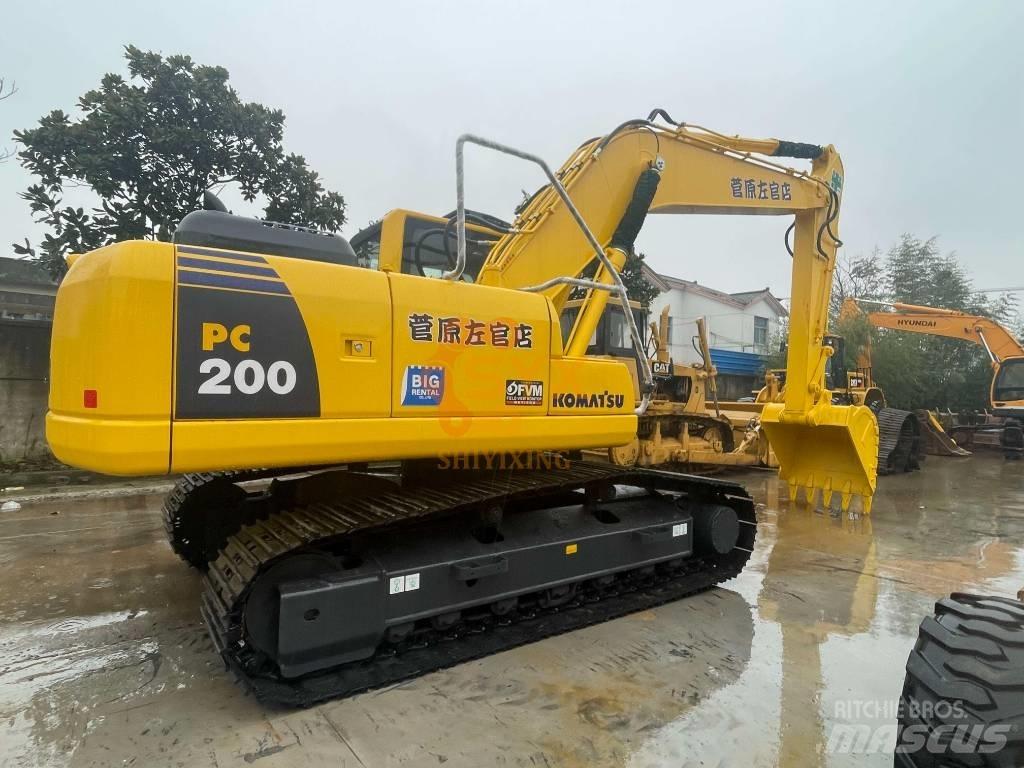 Komatsu PC 200 Lánctalpas kotrók