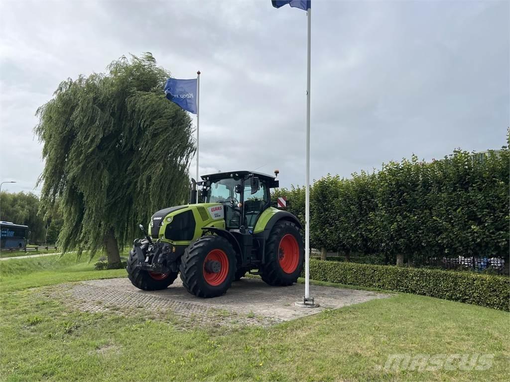 CLAAS Axion 830 Traktorok