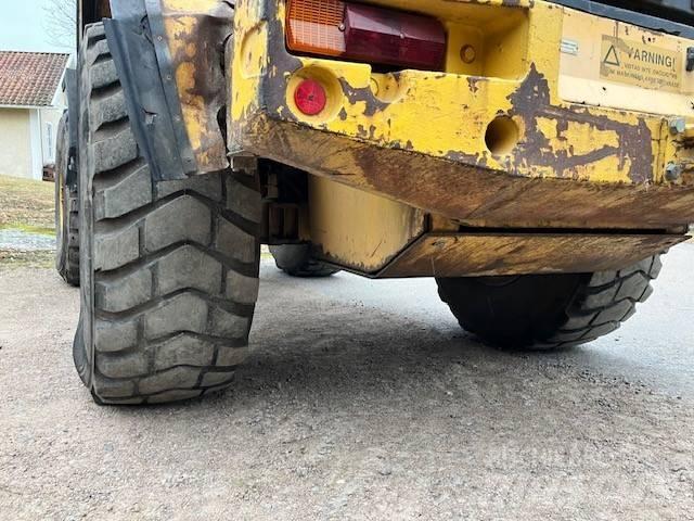 Volvo BM L 70 Gumikerekes homlokrakodók