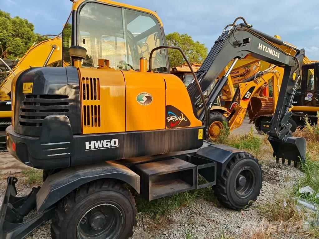 Hyundai 60 W Gumikerekes kotrók