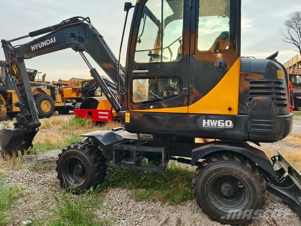 Hyundai 60 W Gumikerekes kotrók