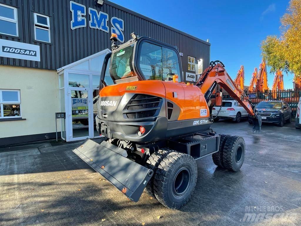 Doosan Dx57W-7 Gumikerekes kotrók