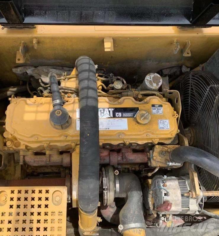 CAT 330DL Lánctalpas kotrók