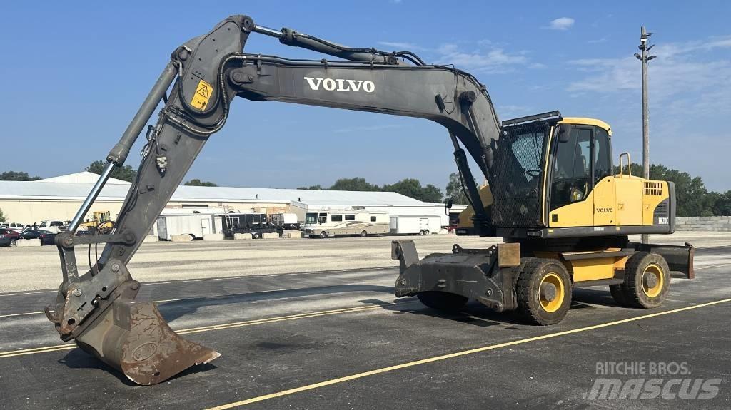 Volvo EW 210 C Gumikerekes kotrók