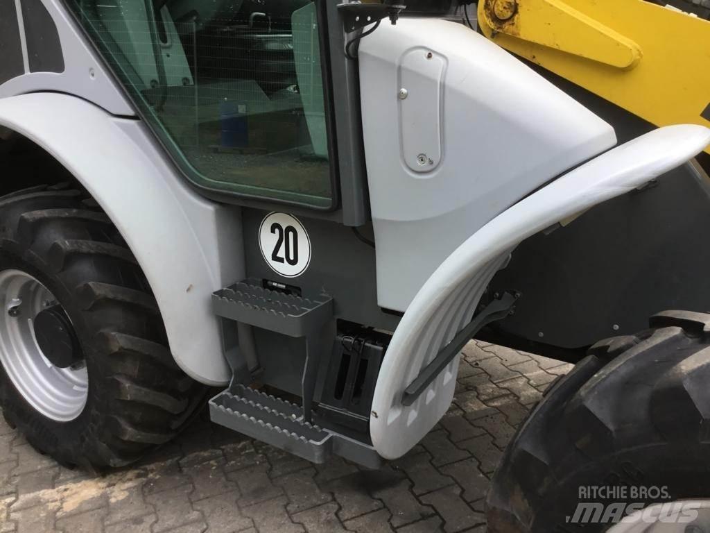 Kramer 8105 Gumikerekes homlokrakodók