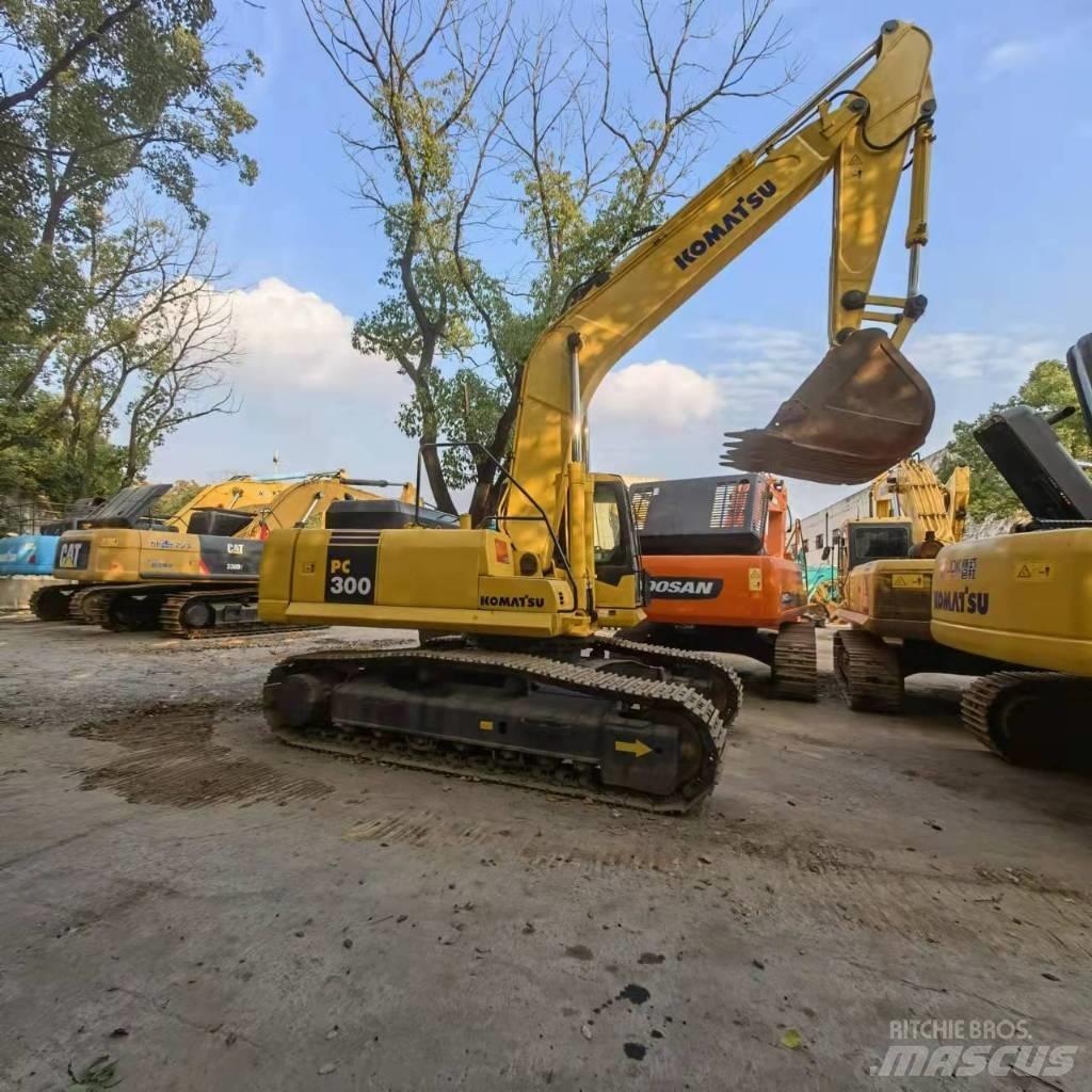 Komatsu PC 300 Lánctalpas kotrók