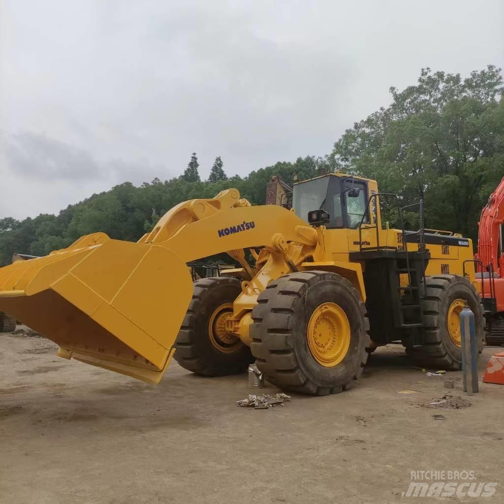 Komatsu WA 600-3 Gumikerekes homlokrakodók