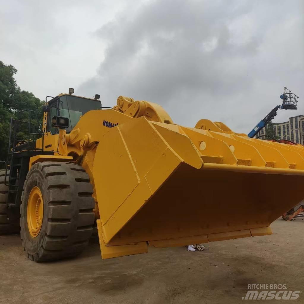 Komatsu WA 600-3 Gumikerekes homlokrakodók
